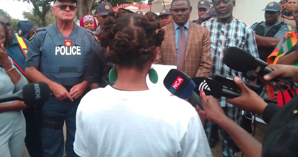 Nigeria apologizes to South Africa over controversial 'Igbo King' installation