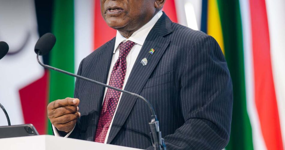 Ramaphosa targets investment of R889 billion, now aiming for R2 trillion - 2oceansvibe News