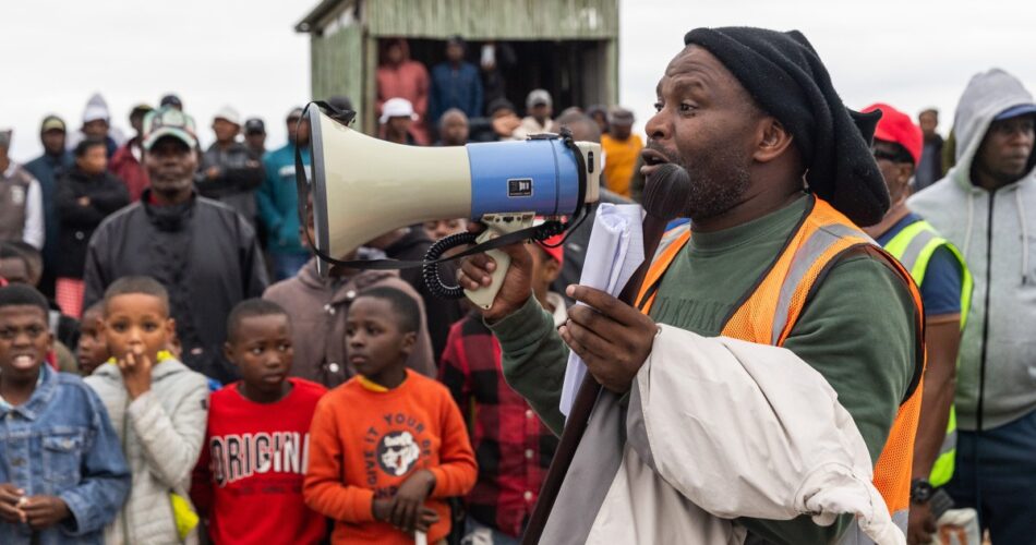 South Africa: 'I'm leaving' – migrants speak of fear and uncertainty as xenophobic protests spread